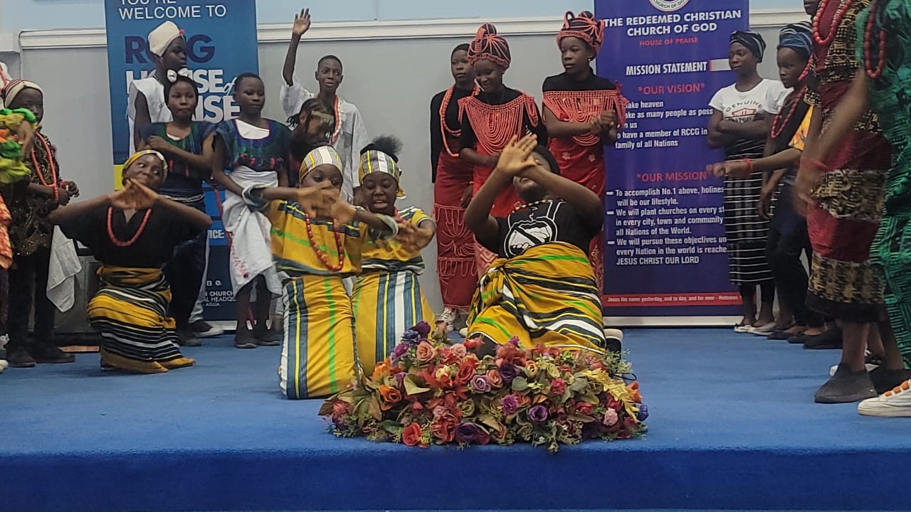 D NEWDAWN dancers performing